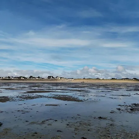 Hébergement de vacances La Maison Rose - Avec Grand Jardin Clos à 300m De La Hauteville-sur-Mer